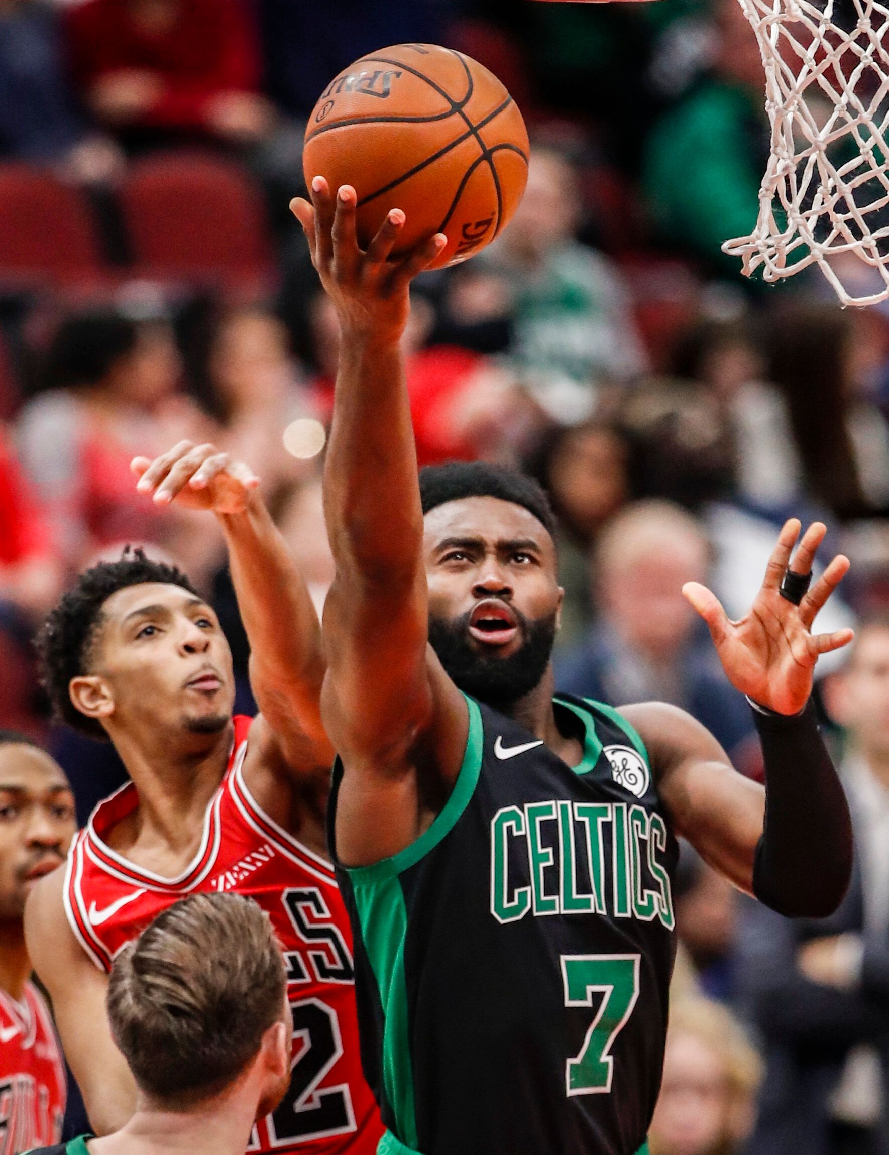 他不仅主动 他不仅主动